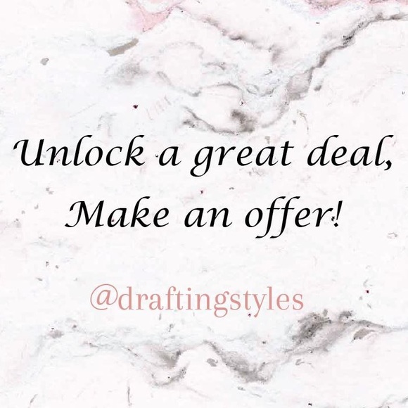 ✨Reasonable offers accepted✨ - Picture 1 of 3